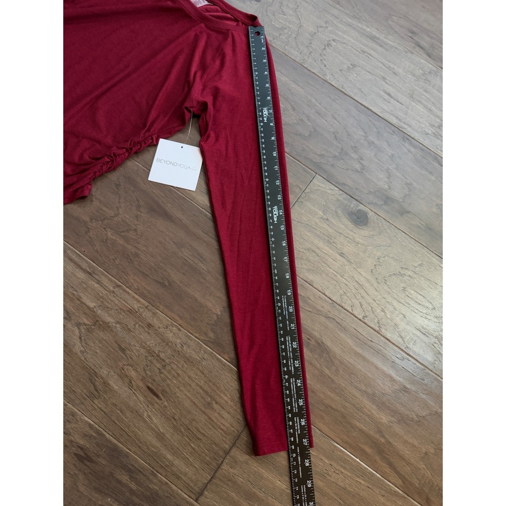 NWT Beyond Yoga Womens Ruched Side Long Sleeve Top Dark Red Burgundy Size Medium - Picture 5 of 6